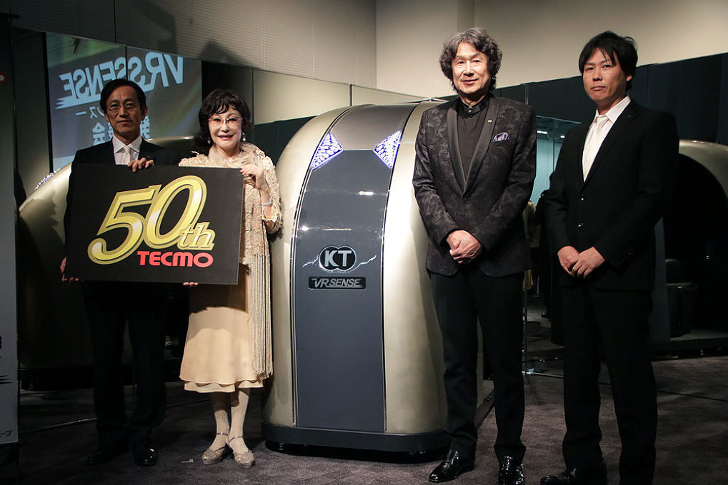 VR Cabinet เครื่องเล่นใหม่ของ Koei Tecmo มีทั้งสัมผัสและกลิ่นให้ได้โดนกัน